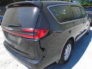 CHRYSLER PACIFICA TOURING L - 2