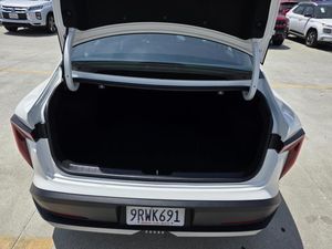 2025 KIA K4 LXS 照片 6