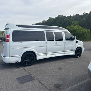 CHEVROLET EXPRESS 2500 - 6