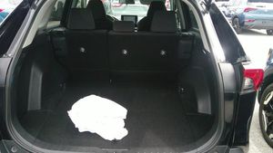 2025 Toyota RAV4 LE 照片 6