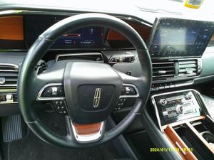 LINCOLN NAVIGATOR RESERVE - 8