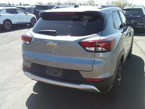 CHEVROLET TRAILBLAZER - 2