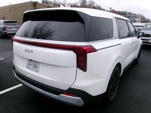KIA CARNIVAL LXS - 2