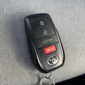 صورة مصغرة 43 لـ 2025 Toyota CAMRY LE