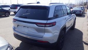 JEEP GRAND CHEROKEE LAREDO - 2