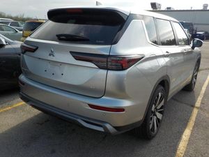 MITSUBISHI OUTLANDER SE - 2