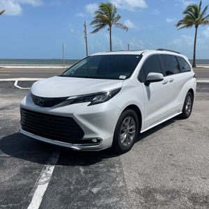 2023 Toyota SIENNA XLE 8-PASSENGER 照片 1