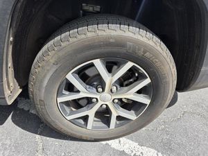 JEEP GRAND CHEROKEE L LIMITED - 9