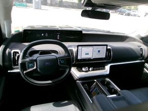 FORD EXPEDITION PLATINUM - 4