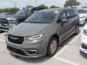 CHRYSLER PACIFICA TOURING L - 1