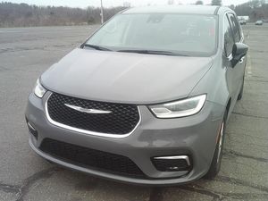 CHRYSLER PACIFICA TOURING L - 1