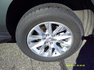 CHEVROLET SUBURBAN PREMIER - 10