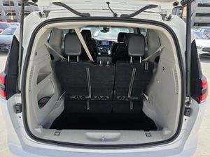 CHRYSLER PACIFICA TOURING L - 6