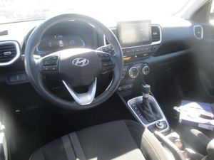 HYUNDAI VENUE - 4