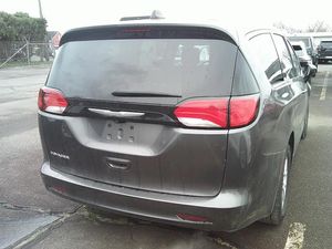 CHRYSLER VOYAGER LX - 2