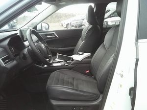 MITSUBISHI OUTLANDER SE - 3