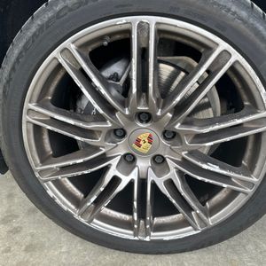 PORSCHE CAYENNE PLATINUM EDITION - 10