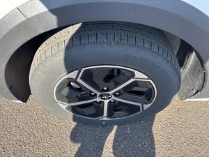صورة 21 لـ 2025 KIA NIRO LX