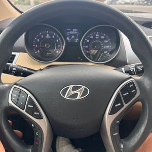 2013 Hyundai ELANTRA GLS — миниатюра 21