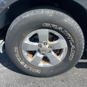 NISSAN FRONTIER SV - 10