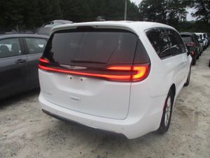 صورة 2 لـ 2024 Chrysler PACIFICA TOURING L
