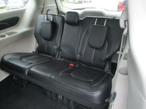 2023 Chrysler PACIFICA TOURING L — миниатюра 25