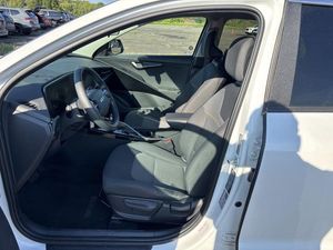 صورة 3 لـ 2025 KIA NIRO LX