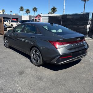 HYUNDAI ELANTRA HYBRID LIMITED - 3