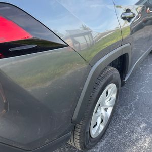 صورة مصغرة 47 لـ 2021 Toyota RAV4 LE
