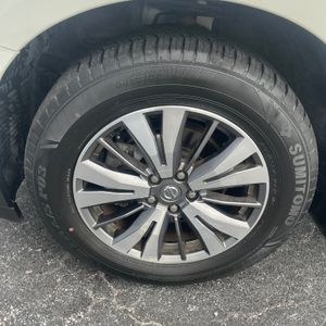 Nissan Pathfinder SV - 10