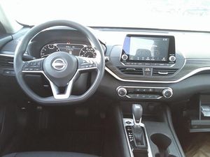 2025 Nissan ALTIMA SV 照片 4