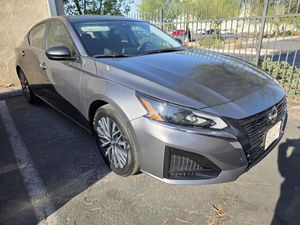 صورة 16 لـ 2025 Nissan ALTIMA SV