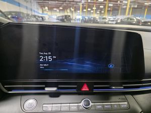 صورة 15 لـ 2025 Hyundai ELANTRA SE