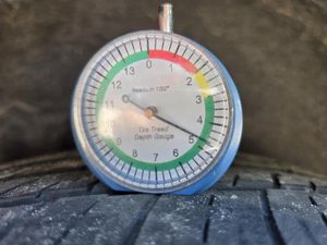 CHRYSLER PACIFICA TOURING L - 8