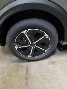 2025 KIA NIRO LX 照片 10