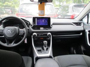 2025 Toyota RAV4 LE 照片 4