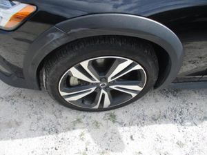 صورة 10 لـ 2025 Volvo V60 CROSS COUNTRY PLUS
