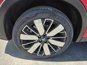 2025 Mitsubishi OUTLANDER 照片 10