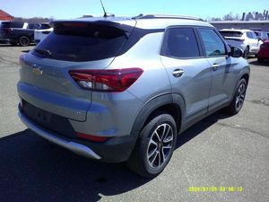 CHEVROLET TRAILBLAZER LT - 2