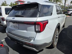 FORD EXPLORER PLATINUM - 2