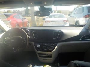 CHRYSLER PACIFICA TOURING L - 4