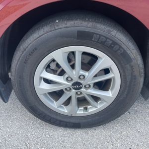 صورة مصغرة 12 لـ 2024 KIA CARNIVAL LX