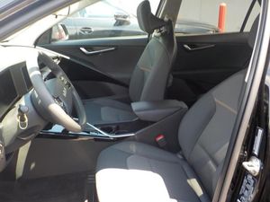 2025 KIA NIRO LX photo 3