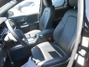 MERCEDES-BENZ GLA - 3