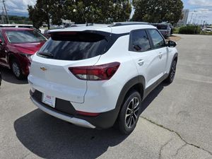 2025 Chevrolet TRAILBLAZER LT photo 2