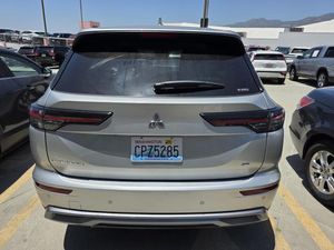 2025 Mitsubishi OUTLANDER SE — миниатюра 26
