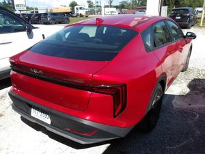 2025 KIA K4 照片 2