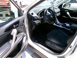 2025 Mitsubishi ECLIPSE CROSS SE 照片 3