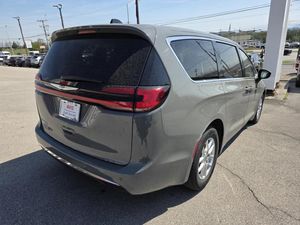 CHRYSLER PACIFICA TOURING L - 2