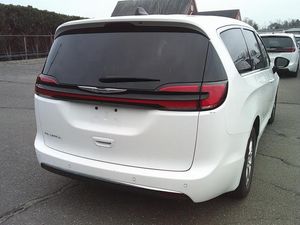 CHRYSLER PACIFICA TOURING L - 2